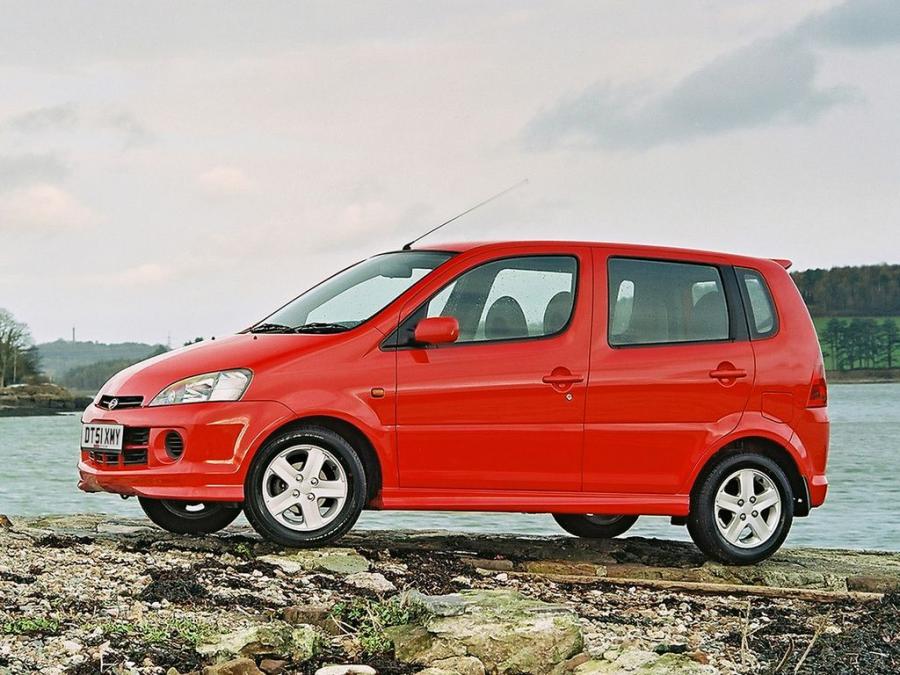  Daihatsu YRV 2000 года  (фото 9 из 16)